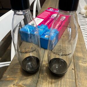 SodaStream Quick Connect CO2 Cylinders and Two Bottles